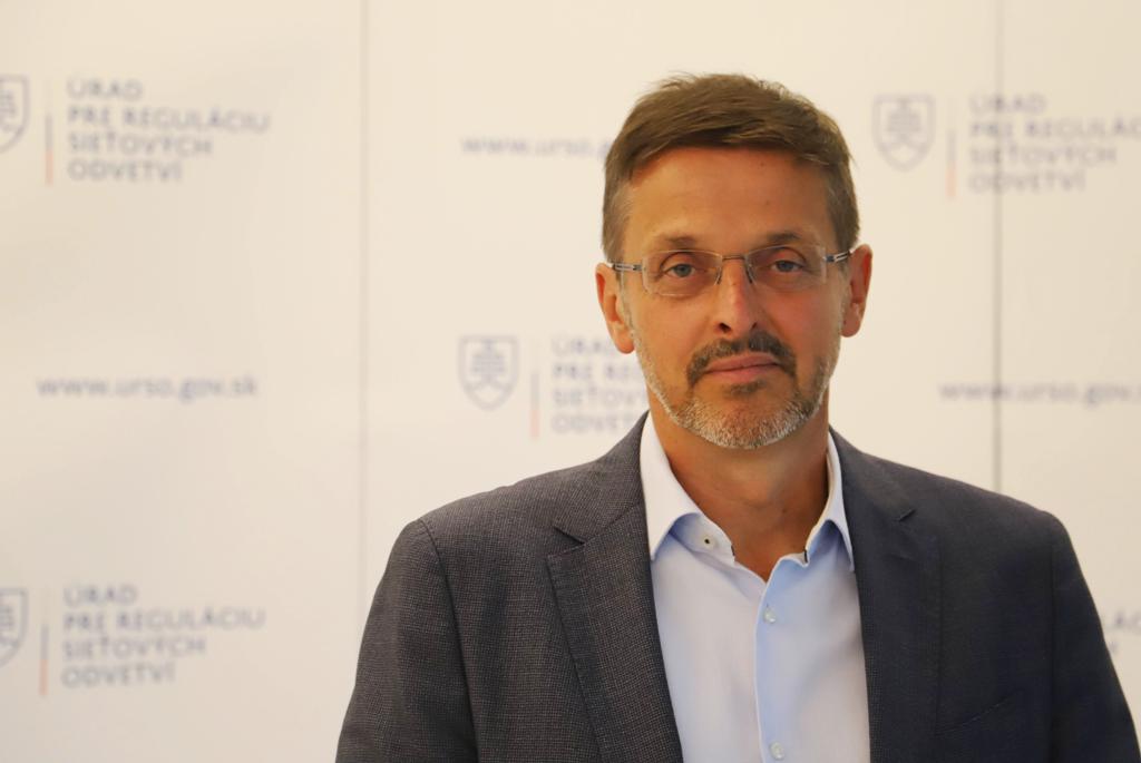 Tlačíme na vodárne, aby znižovali straty vody. Zostanú im financie na rozvoj, hovorí šéf ÚRSO (ROZHOVOR)
